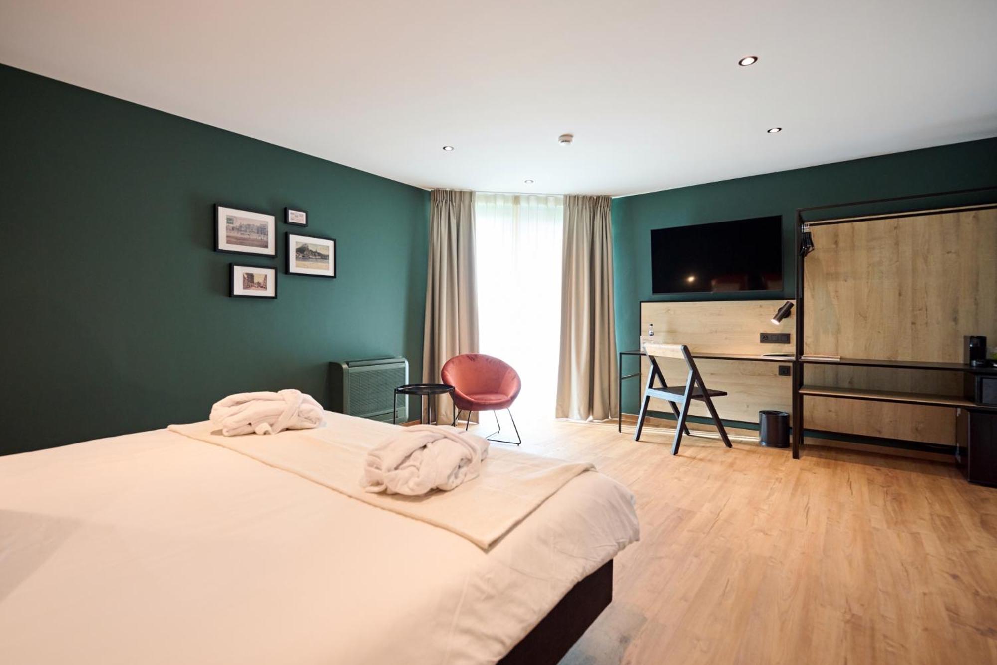 Hotel La Malle Poste Рошфор Екстериор снимка
