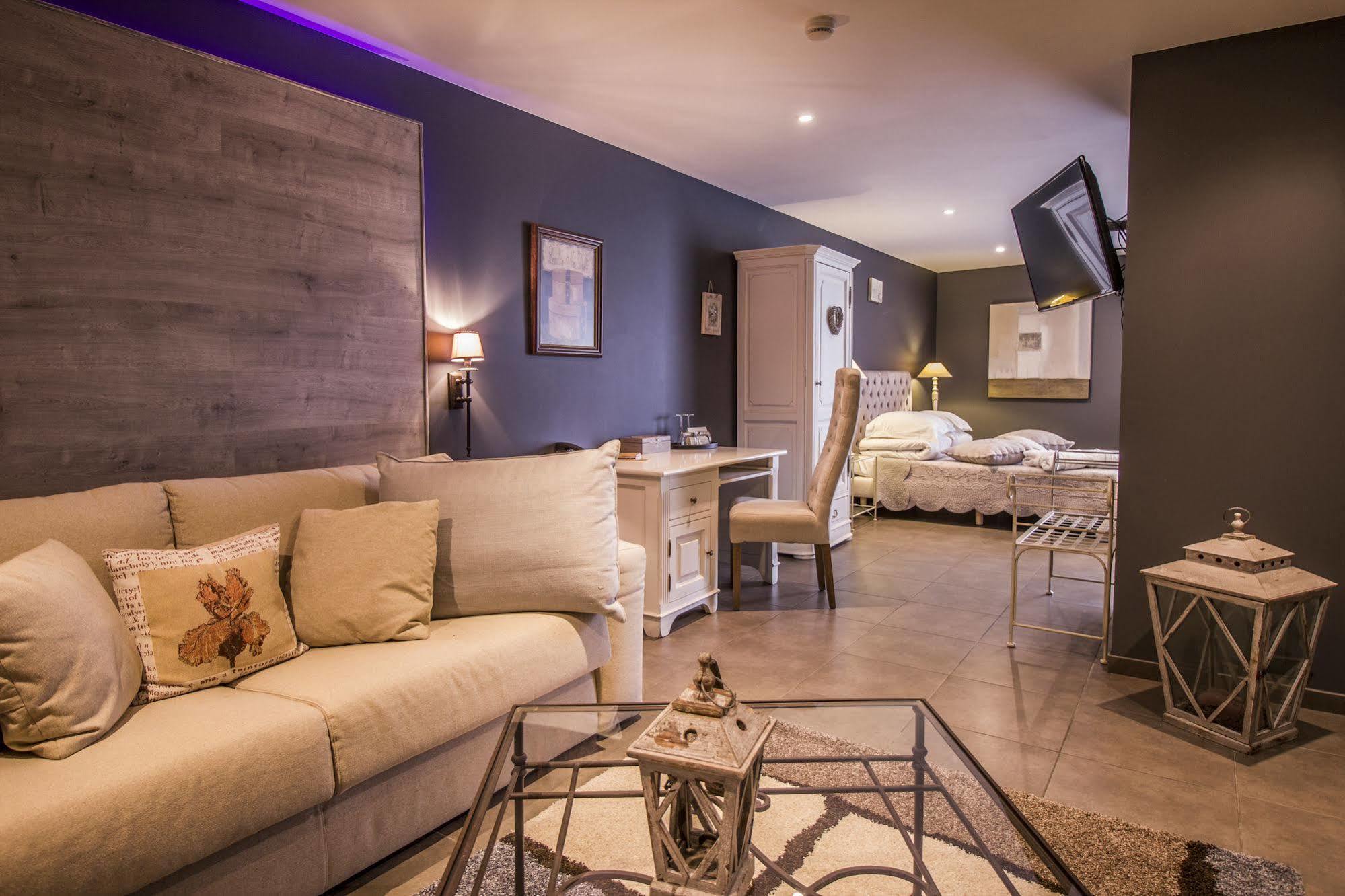 Hotel La Malle Poste Рошфор Екстериор снимка