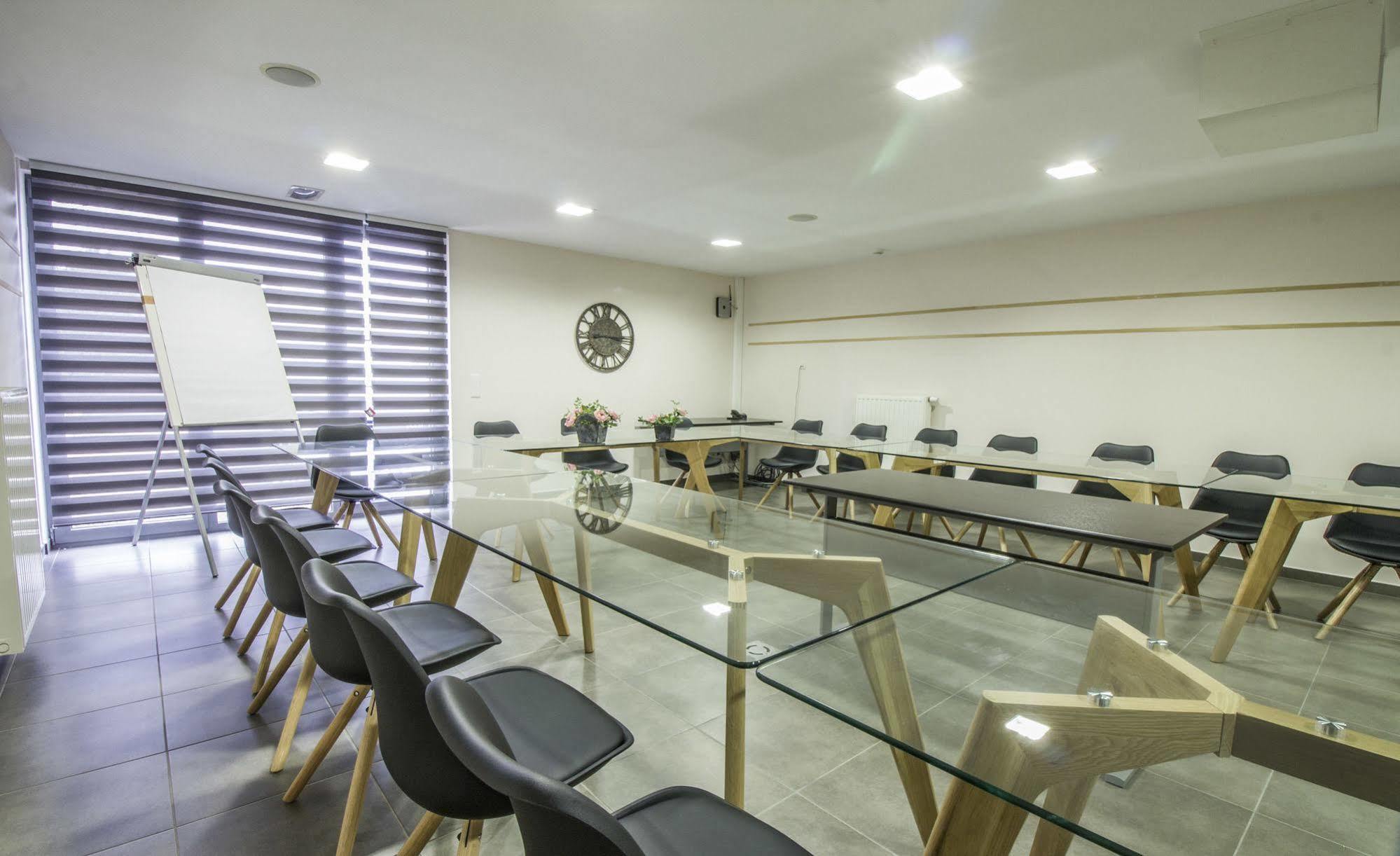 Hotel La Malle Poste Рошфор Екстериор снимка